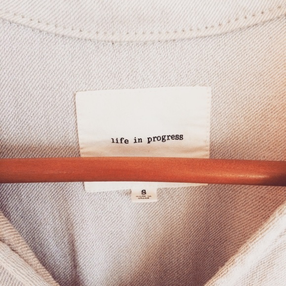 Linen Life in Progress Crop Blouse - Picture 4 of 6